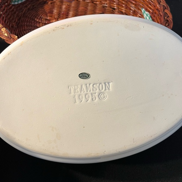 Teamson vintage casserole dishes with basket holders. 8 pounds - Picture 5 of 7